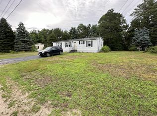 69 Valley Rd, Wells, ME 04090