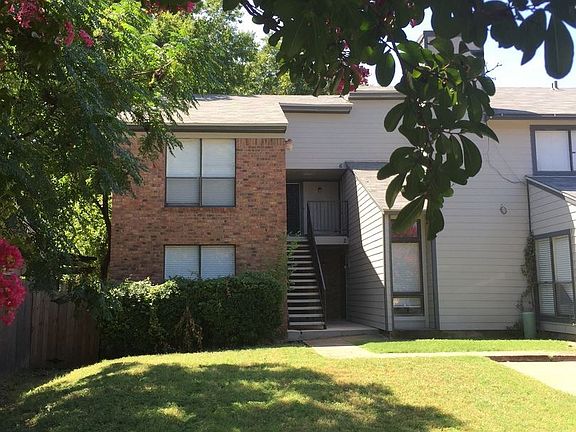 2nd image of 3413 W 5th St #8