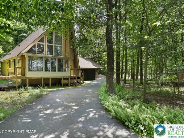 27 Longfellow Cir, Albrightsville, PA 18210