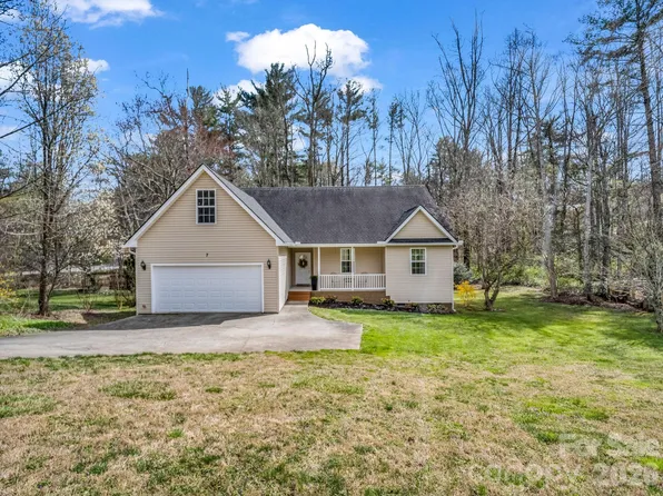 7 Saint Andrews Rd, Arden, NC 28704