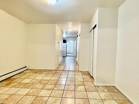 4th image of 110 W Girard Ave #2