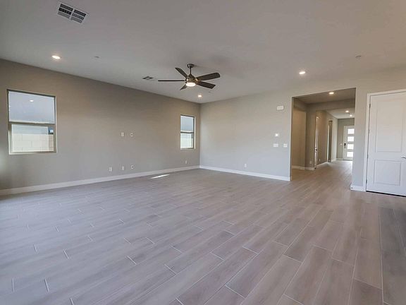 5th image of 11842 Grassy Plain Ave