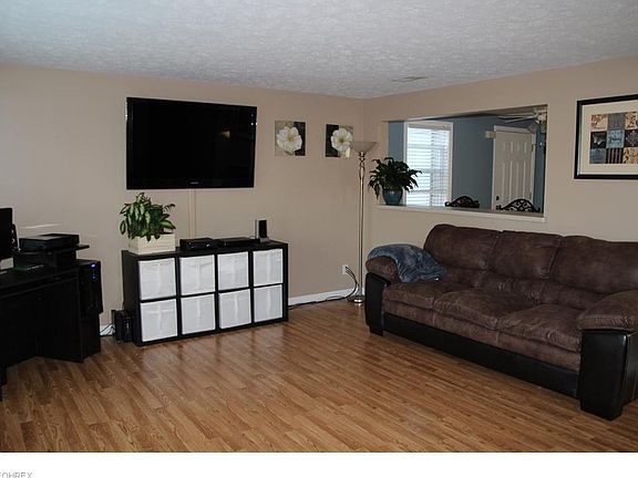 2nd image of 9265 Dorothy Dr