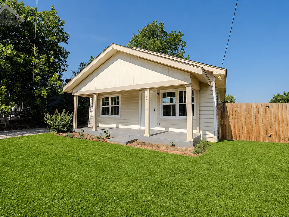 106 Paradise St