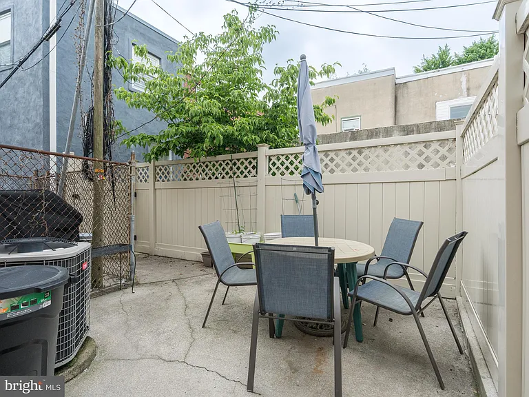 2250 Ritter St — Photo 9