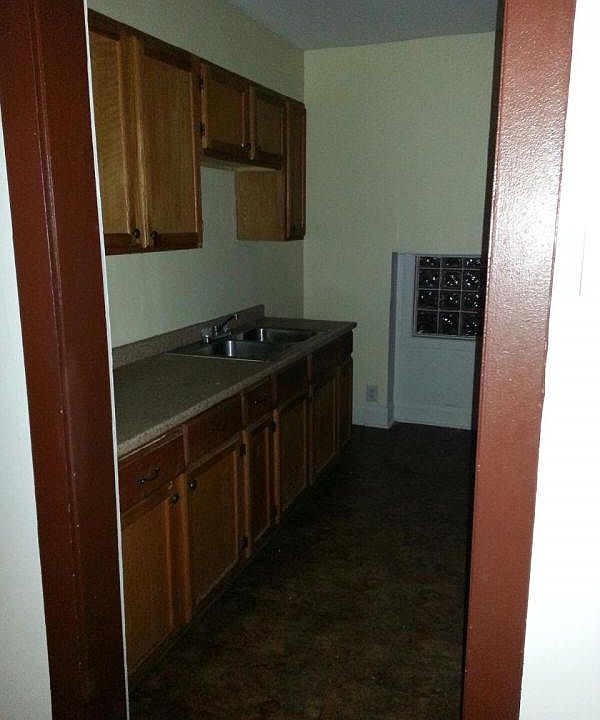 2nd image of 5611 W Hirsch St