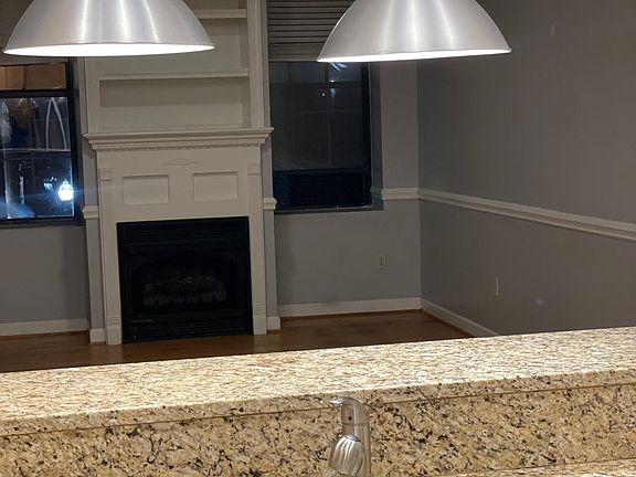 5th image of 408 S Roan St APT 202