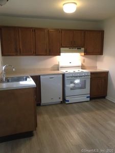 95 Elm St APT 8, West Haven, CT, 06516