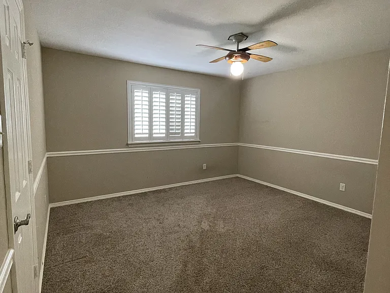 5025 Bayberry Dr — Photo 25