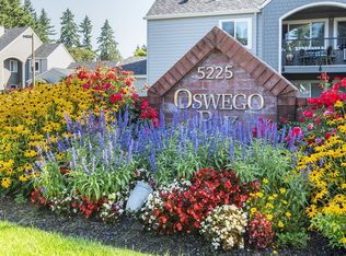 5225 Jean Rd APT 303, Lake Oswego, OR 97035