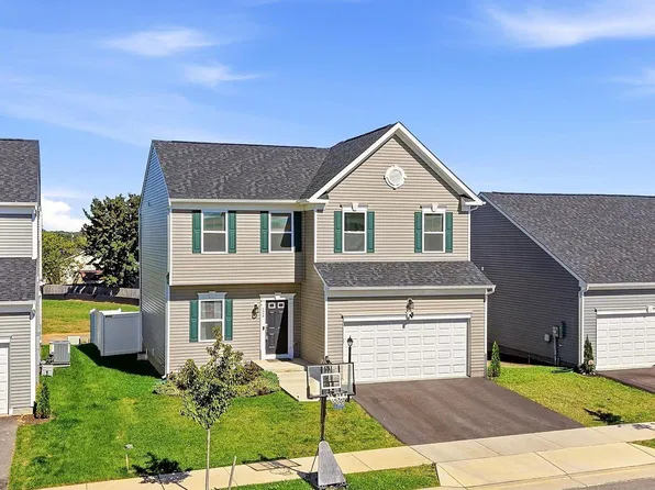 124 Huntwellwest Blvd, Ranson, WV 25438