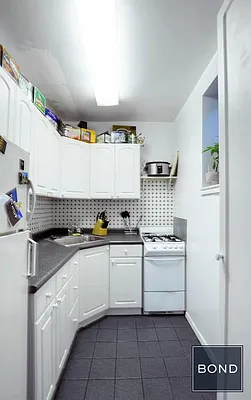 Rented by Bond New York | media 10