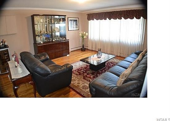 2nd image of 202 Delano Ave W