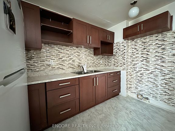 3rd image of 340 Dixon Rd #808