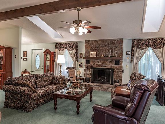 5th image of 19 Meadowlark Cir