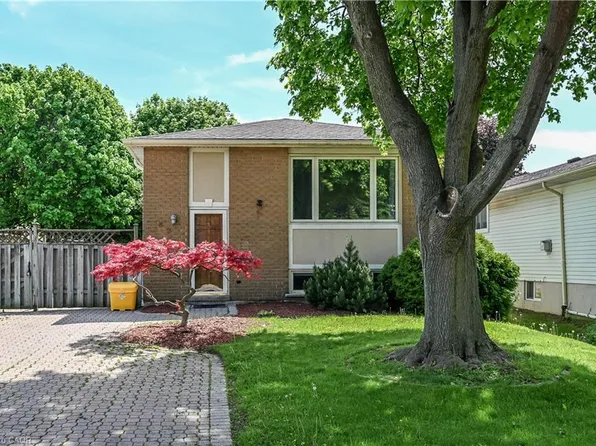 68 Duncairn Cres, Hamilton, ON L9C 6G1