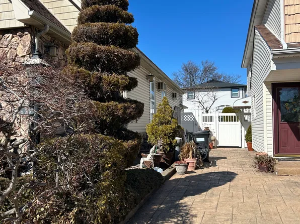 (undisclosed Address), Staten Island, NY 10312