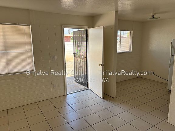 2nd image of 326 W Dakota St #328