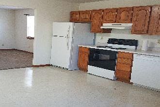 2nd image of 1120 Ashton Cir E