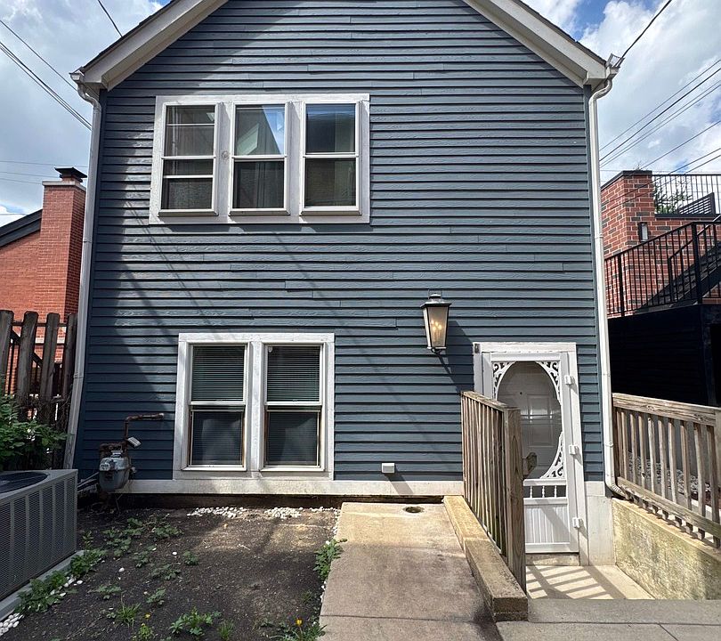 1st image of 1902 W Cortland St