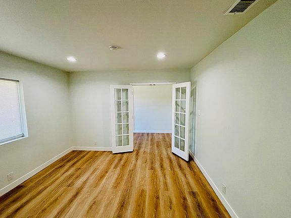 5th image of 41725 22nd St W