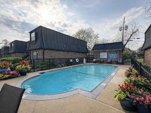 2nd image of 1541 Moritz Dr APT 406