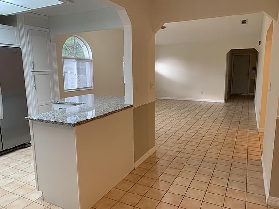 5th image of 25 Plainview Dr #A