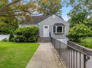 604 Hampshire Rd, Mamaroneck, NY 10543