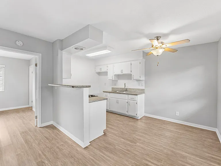 Northwind Apartments — Photo 7