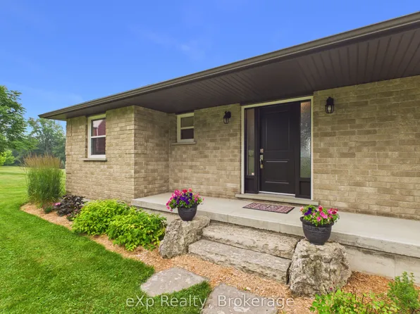 207 Edmund St, West Grey, ON N0G 1C0