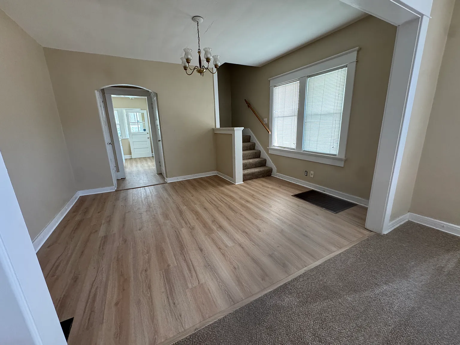 3 bed, $950 — Photo 2