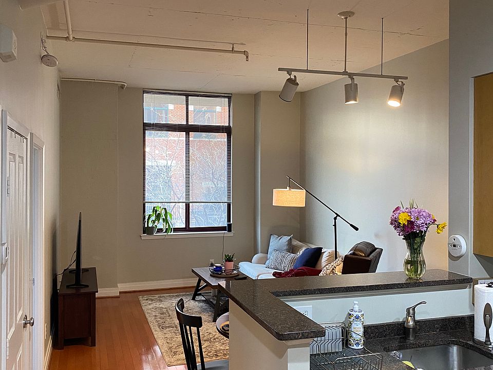 1st image of 1205 N Garfield St APT 110