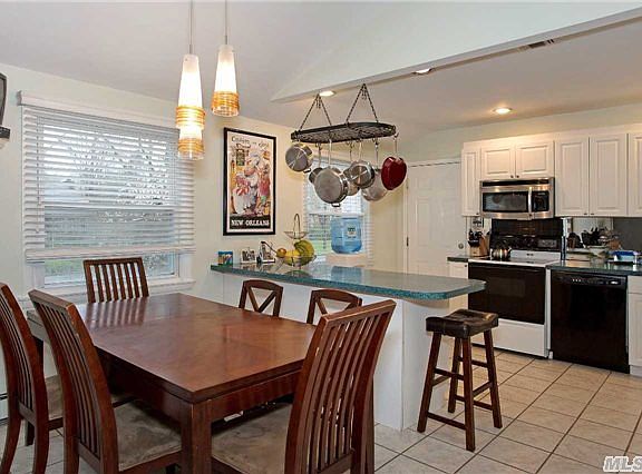 5th image of 9 Berry Ct