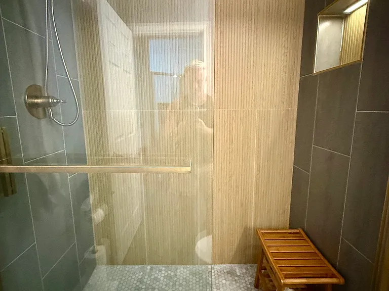 701 Mirror Lake Dr N #215 — Photo 18