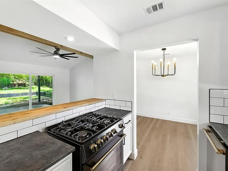 8520 Bradford Dr — Photo 15