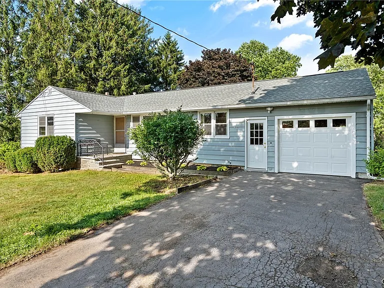 107 Overlook Dr — Photo 2