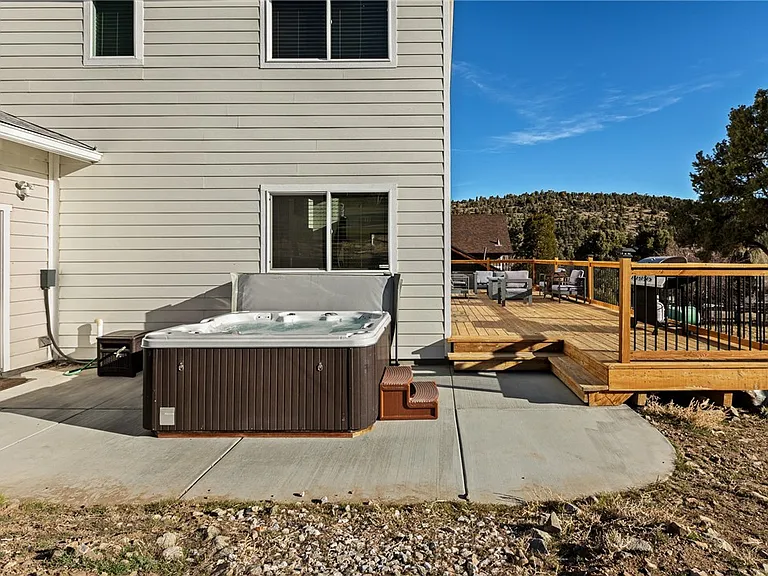 1215 Valley View Dr — Photo 47