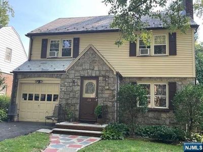 130 Grayson Pl, Teaneck, NJ, 07666