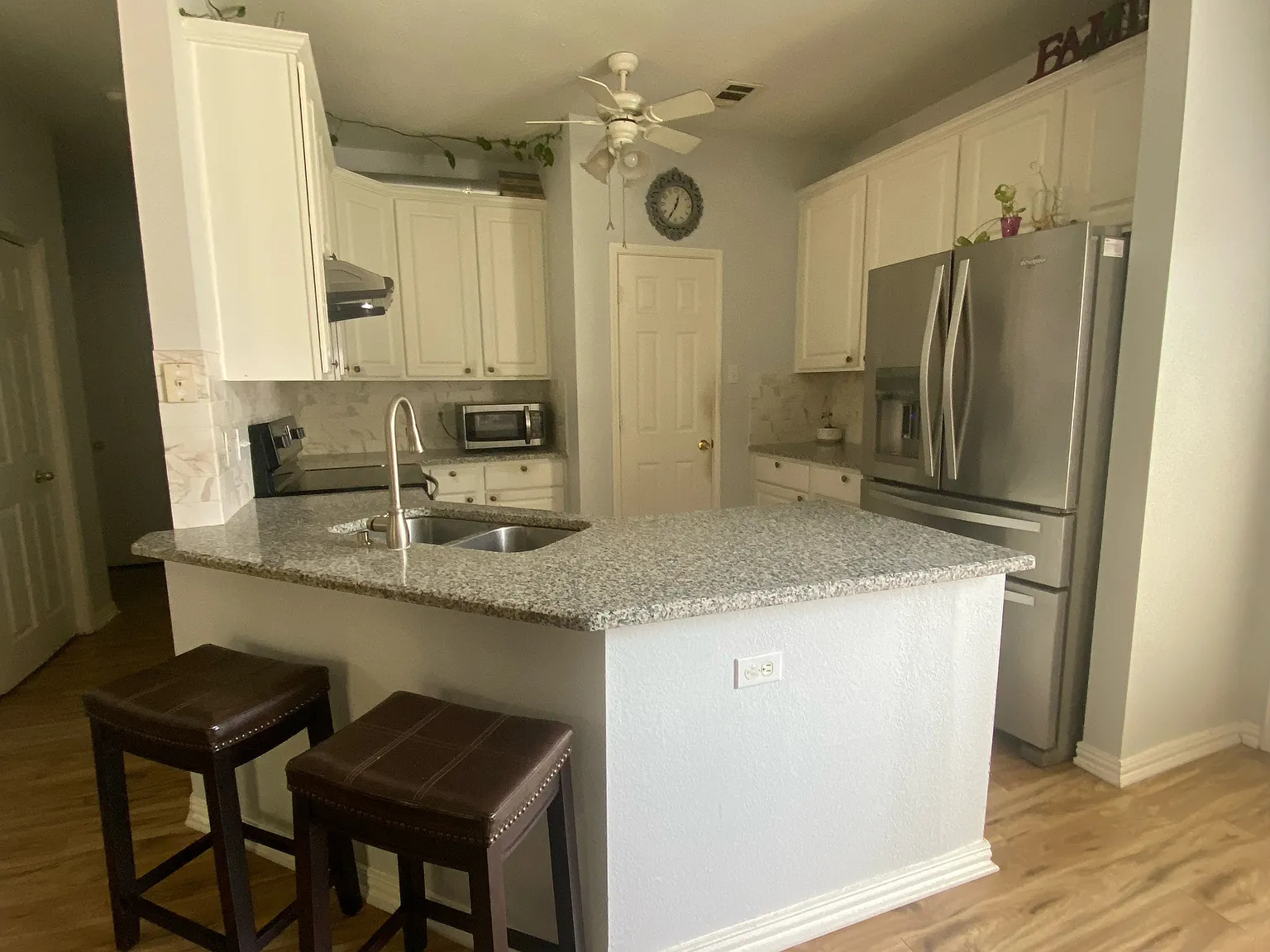 4 bed, 1861 sqft, $2,800 — Photo 4