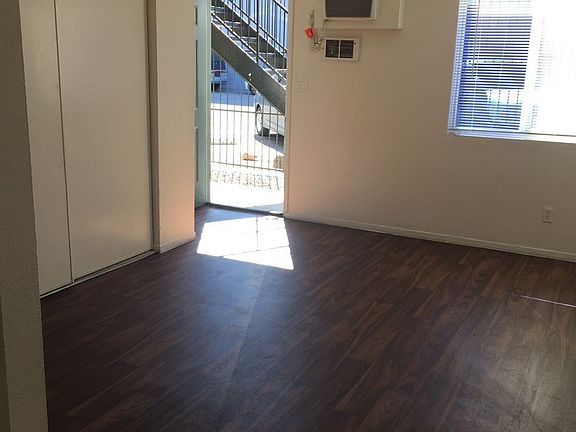 3rd image of 2605 Sherwood St APT G