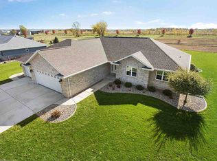 1547 Red Maple Rd, De Pere, WI 54115