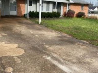 2035 S Cline Ave, Fayetteville, AR 72701