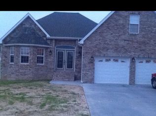 1208 Oakcrest Ln, Dexter, MO 63841