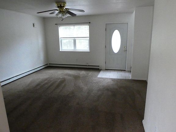 4th image of 1405 Ric Dr #B
