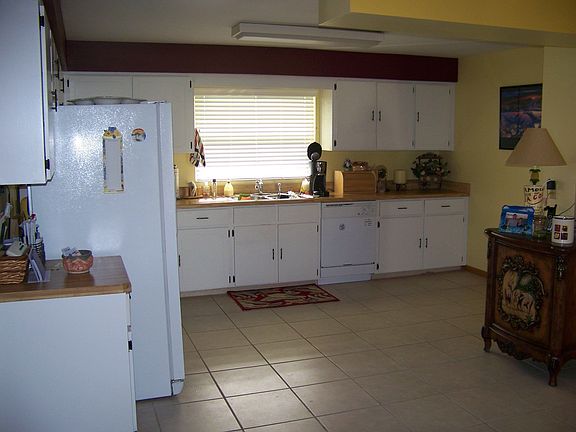 Spacious Kitchen