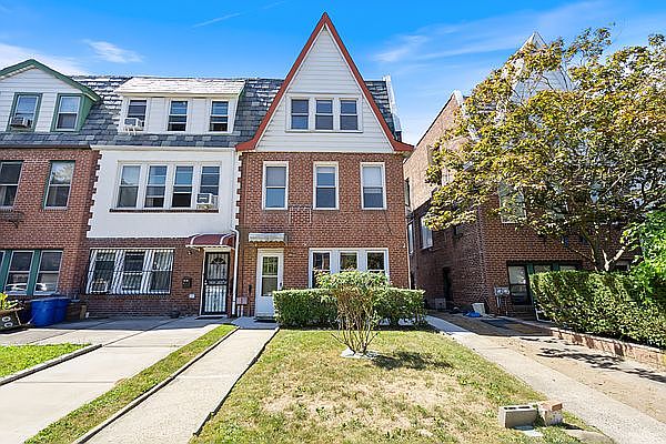 1st image of 6814 Clyde St #1