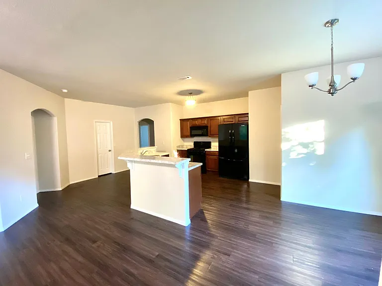 1177 S Springfield Dr — Photo 9