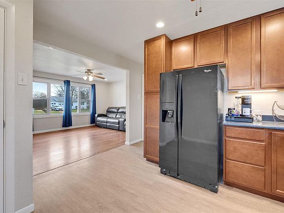 4th image of 810 Florland Dr