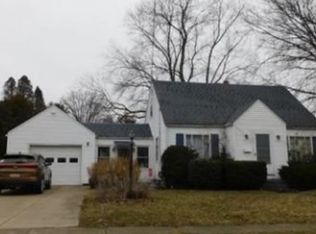 904 Shenley Dr, Erie, PA 16505