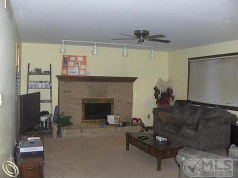 Wayne Fireplace in FR1.jpg